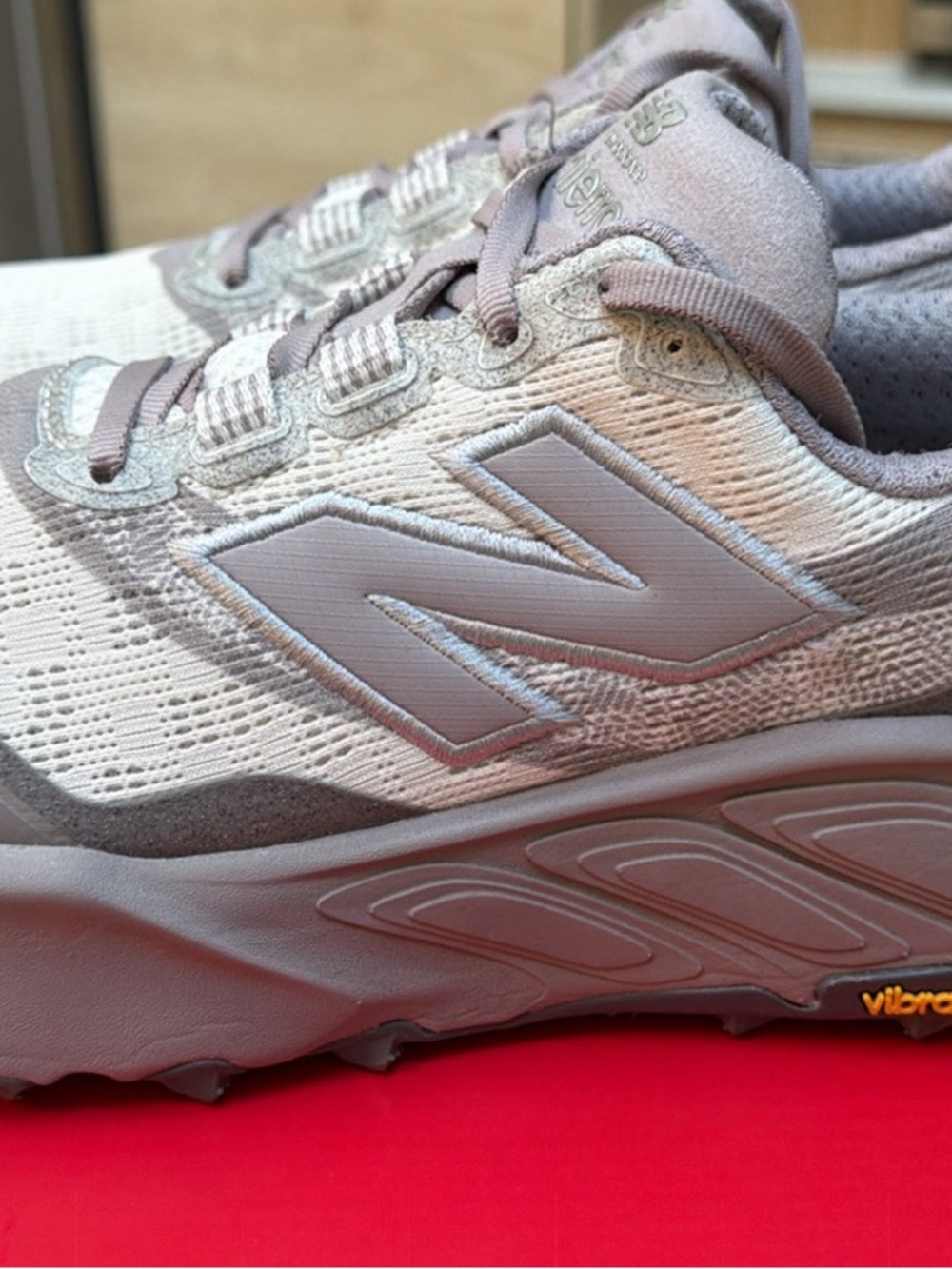 Hierro New Balance Women's Neutral Gray Running Shoes